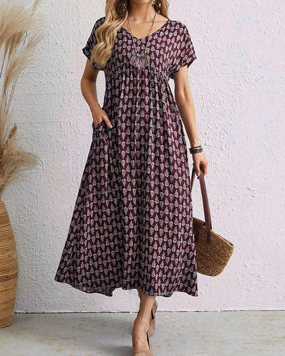 Langes Kleid mit V-Ausschnitt und kurzen Ärmeln