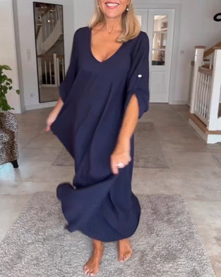 Einfarbiges Kleid mit V-Ausschnitt