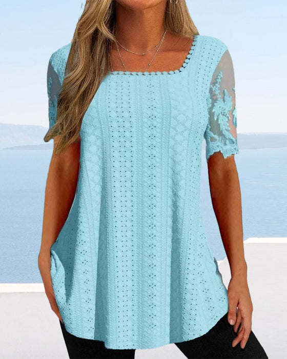 Bluse mit hohlen Stickereien und kurzen Ärmeln