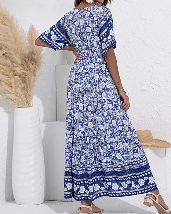Kleid mit Blumendruck und V-Ausschnitt