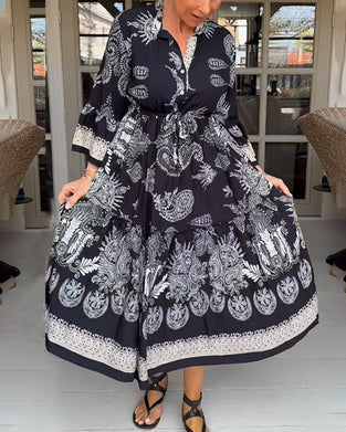 Lockeres Kleid mit Retromuster