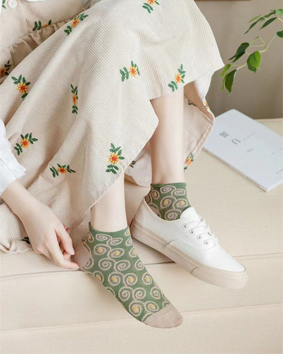 Damensocken aus Baumwolle mit geprägtem Blumenmuster