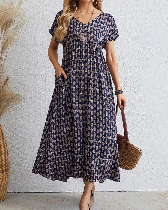 Langes Kleid mit V-Ausschnitt und kurzen Ärmeln