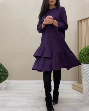Kleid mit Rüschen bis zur Knielänge
