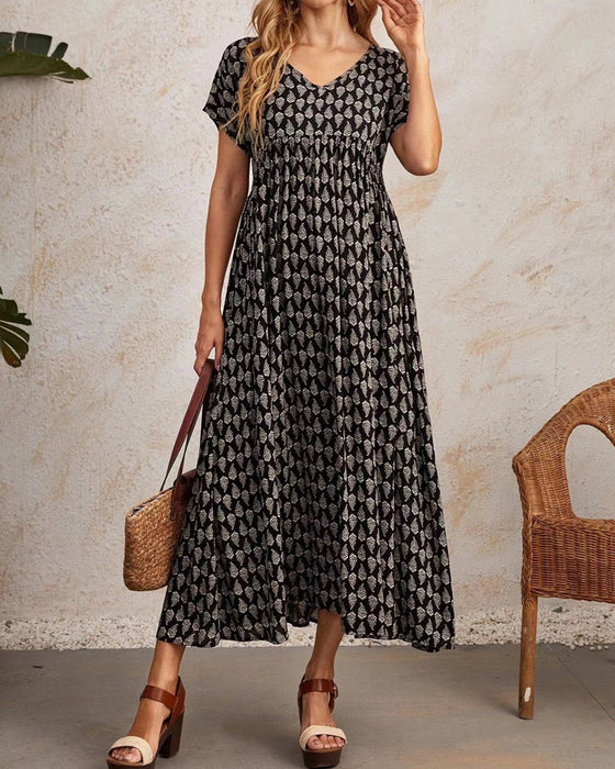 Langes Kleid mit V-Ausschnitt und kurzen Ärmeln
