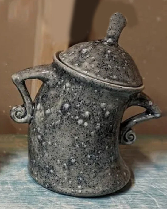 Tasse mit Haltung
