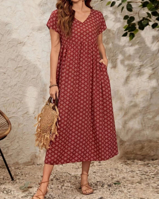 Langes Kleid mit V-Ausschnitt und kurzen Ärmeln