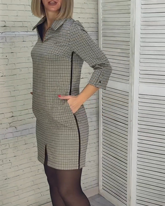 Kleid mit V-Ausschnitt, langen Ärmeln und Schlitzen