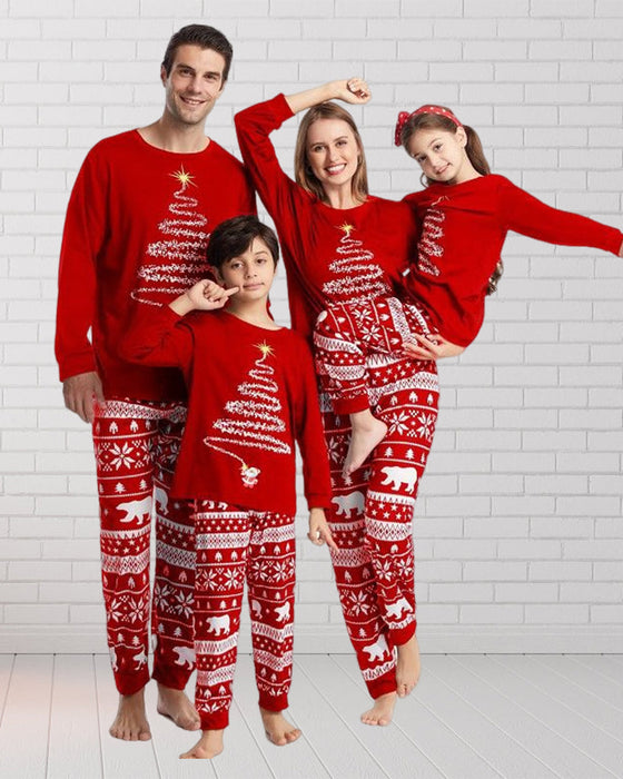 Weihnachts-Familienpyjama mit Weihnachtsbaum-Print