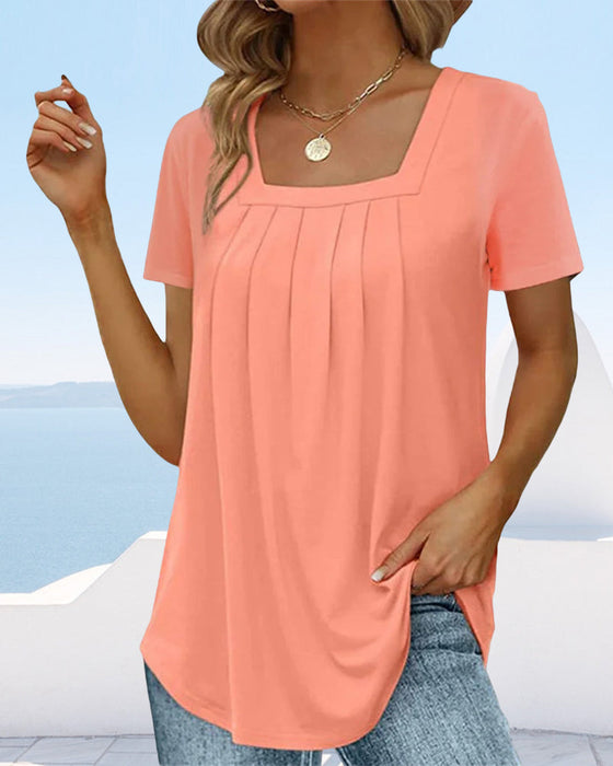 Schlichtes T-Shirt mit eckigem Ausschnitt