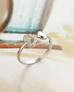 Ring mit doppeltem Herzausschnitt