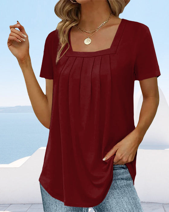 Schlichtes T-Shirt mit eckigem Ausschnitt