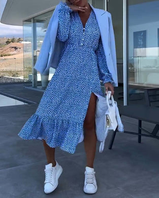 Blumen-Patchwork-Kleid mit V-Ausschnitt