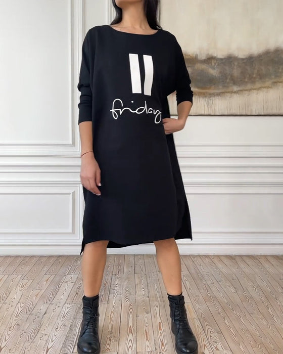 Schlichtes, bedrucktes Kleid mit Seitenschlitzen