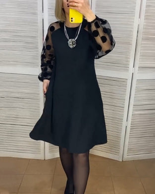 Kleid mit elegantem Stil und Tupfenmuster