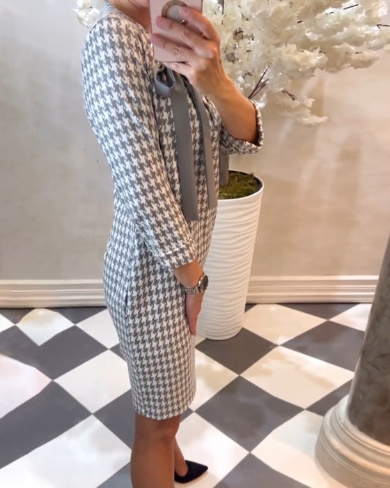 Kleid mit elegantem Stil und Hahnentrittmuster